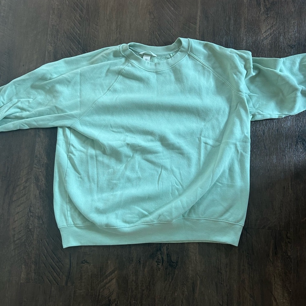 H&M Light Green Ribbed Sweatshirt